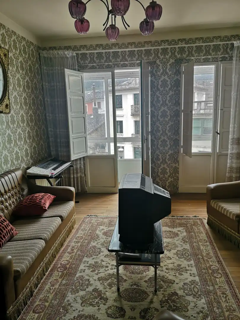 Sala d'estar de Casa o xalet en venda en Lourenzá amb Jardí privat i Moblat