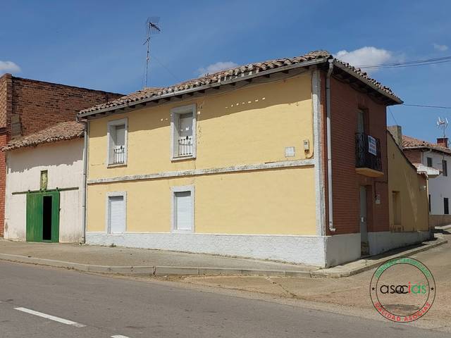 Casa adosada en Venta en Melgar de Arriba - CL BARRIALES en Melgar de Arriba
