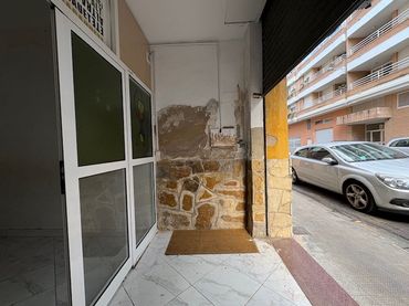 Local comercial en alquiler en Carrer del Degà Martí 30