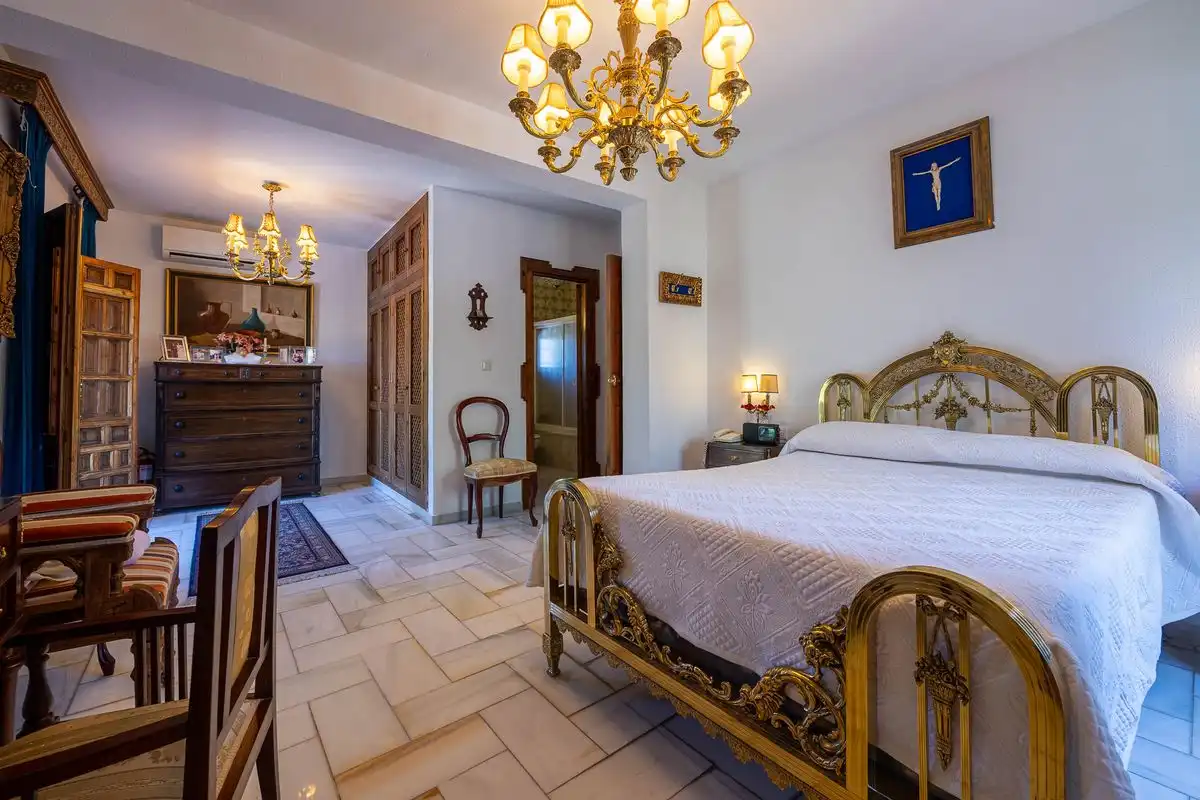 Habitación de Casa o chalet en venta en Alhaurín de la Torre con Aire acondicionado, Calefacción y Jardín privado