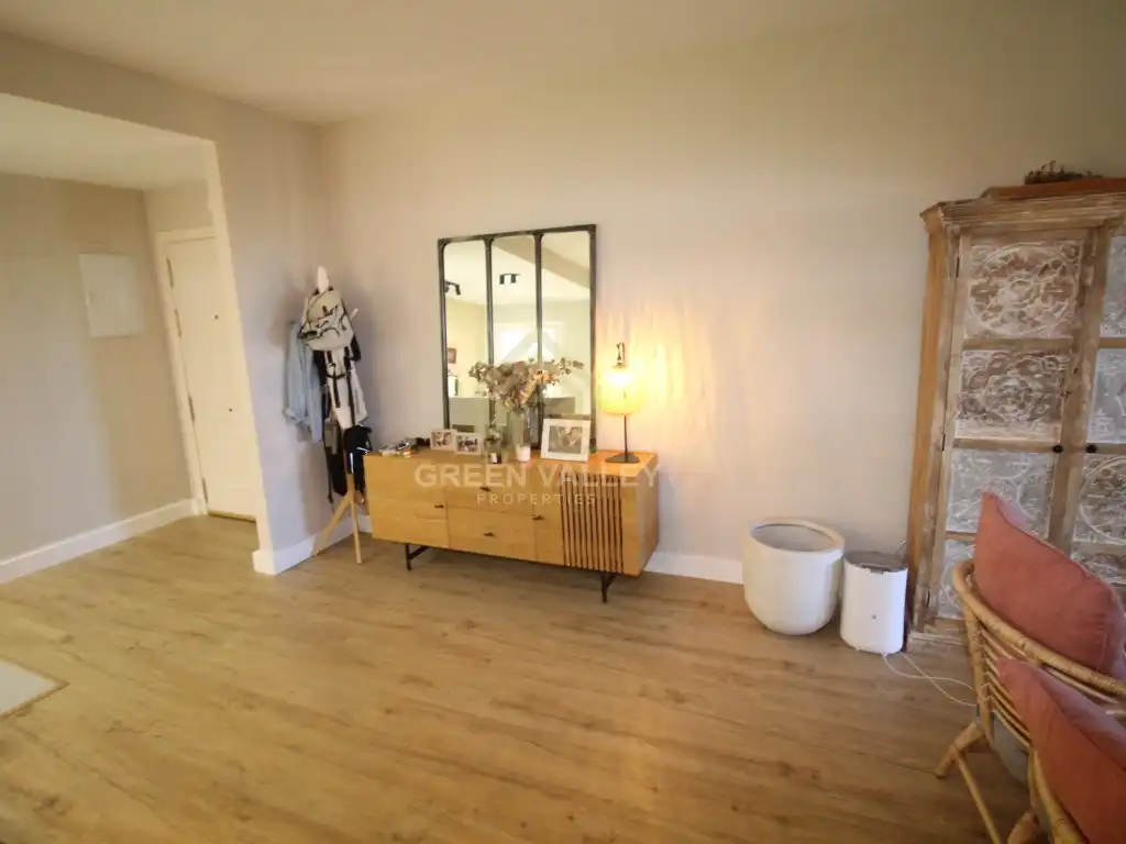 Schlafzimmer von Wohnungen zum Verkauf in Sotogrande mit Klimaanlage, Heizung und Privatgarten