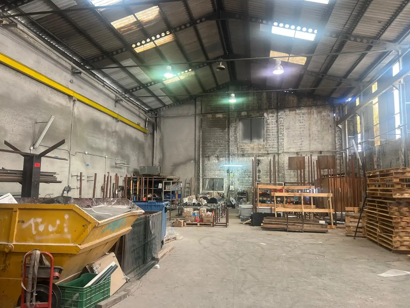Nau industrial en venda en Manises amb Alarma