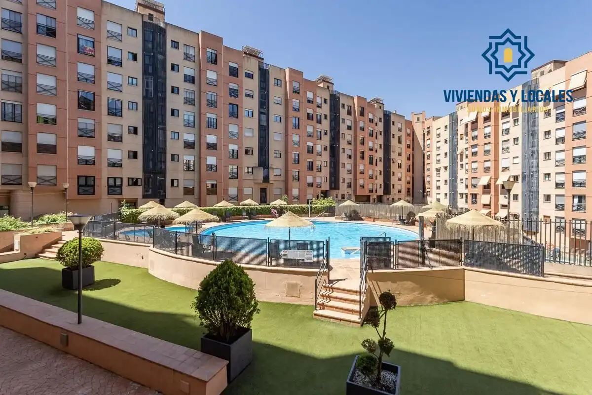 Flat with terrace for sale in Chana, imagen 2