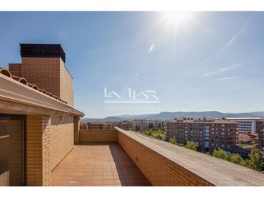 Duplex con balcone in vendita a Calle Eix Onze de Setembre 38