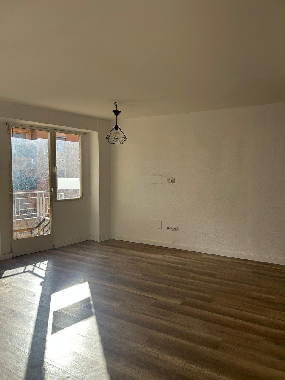 Habitación de Piso de alquiler en Sedaví con Parquet y Balcón