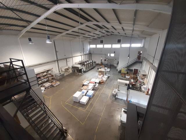 Nave industrial en Venta en Calle de Flora Tristán en Alaquàs