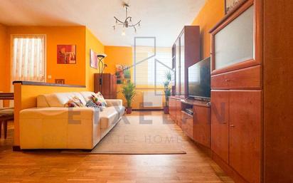 Wohnzimmer von Wohnung zum verkauf in Durango mit Heizung, Abstellraum und Möbliert