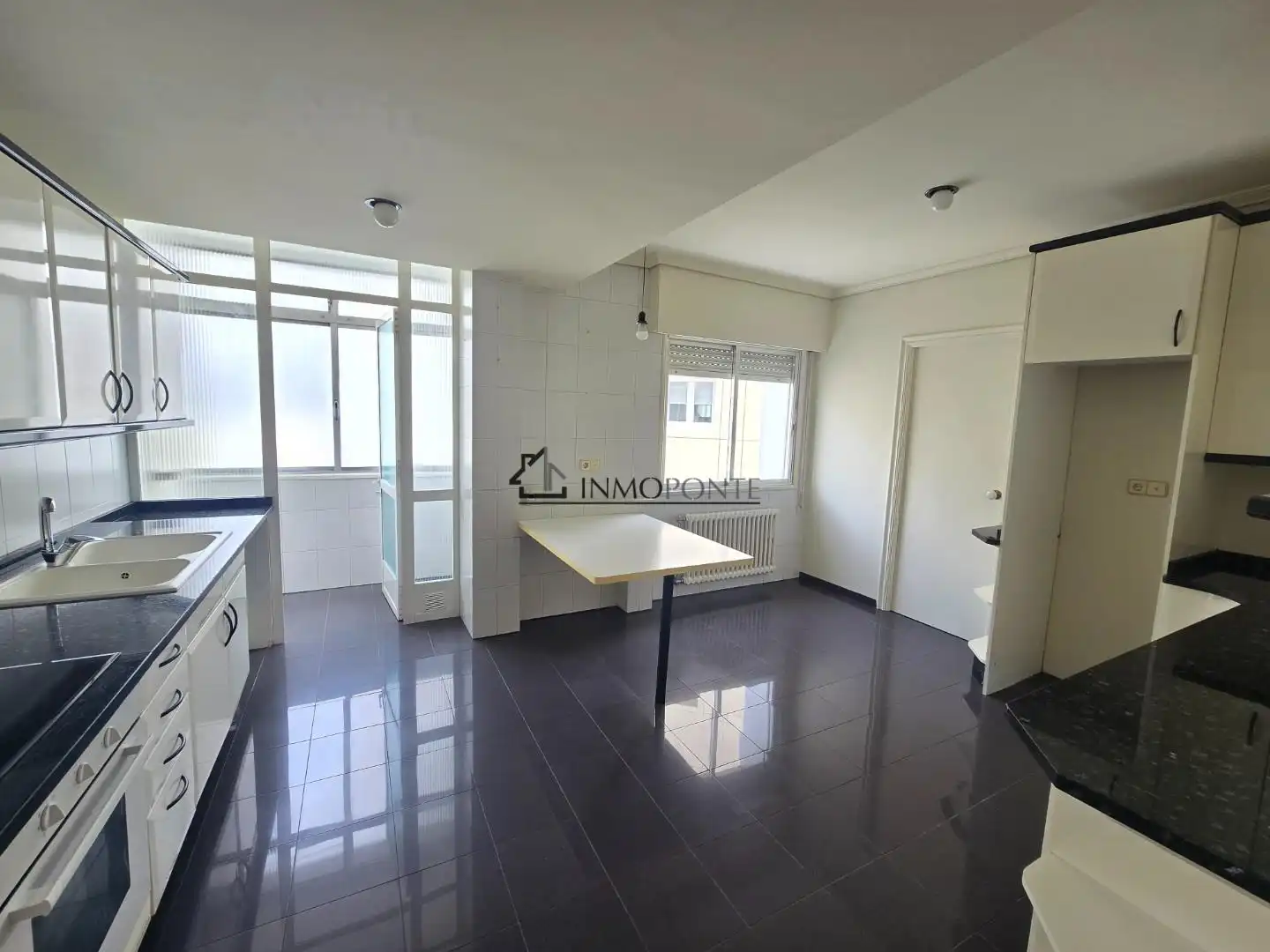 Flat with lift to rent in Zona de Plaza de Barcelos, imagen 8