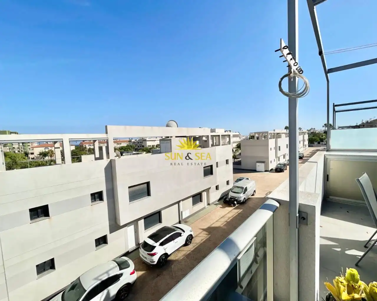Vista exterior de Piso de alquiler en Pilar de la Horadada con Aire acondicionado, Calefacción y Terraza