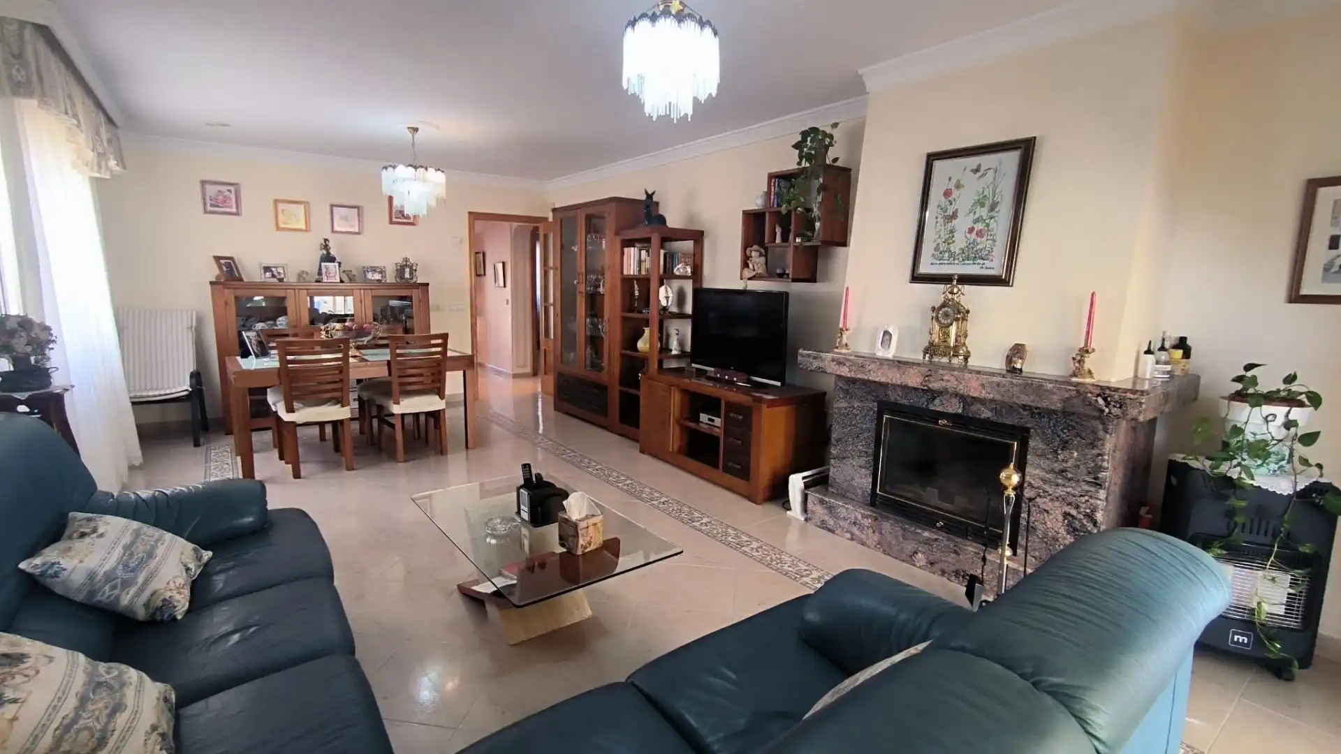 Sala de estar de Casa o chalet en venta en La Nucia con Calefacción, Jardín privado y Terraza