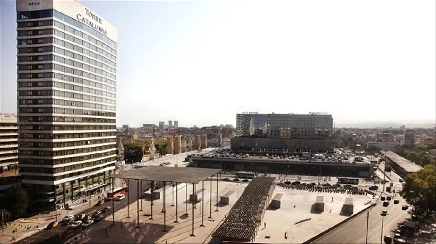 Vista exterior de Oficina en venda en Barcelona