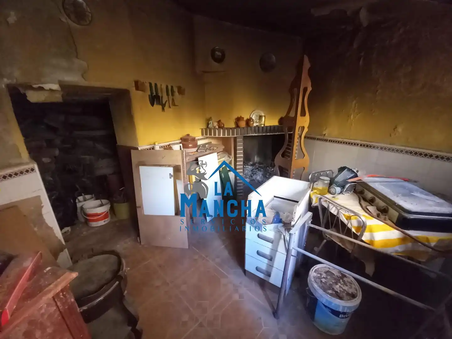Kitchen of Houses for sale in Chinchilla de Monte-Aragón  with Furnished