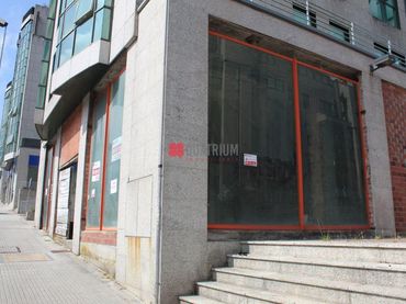 Local comercial en venda a Castiñeiriño - Cruceiro de Sar