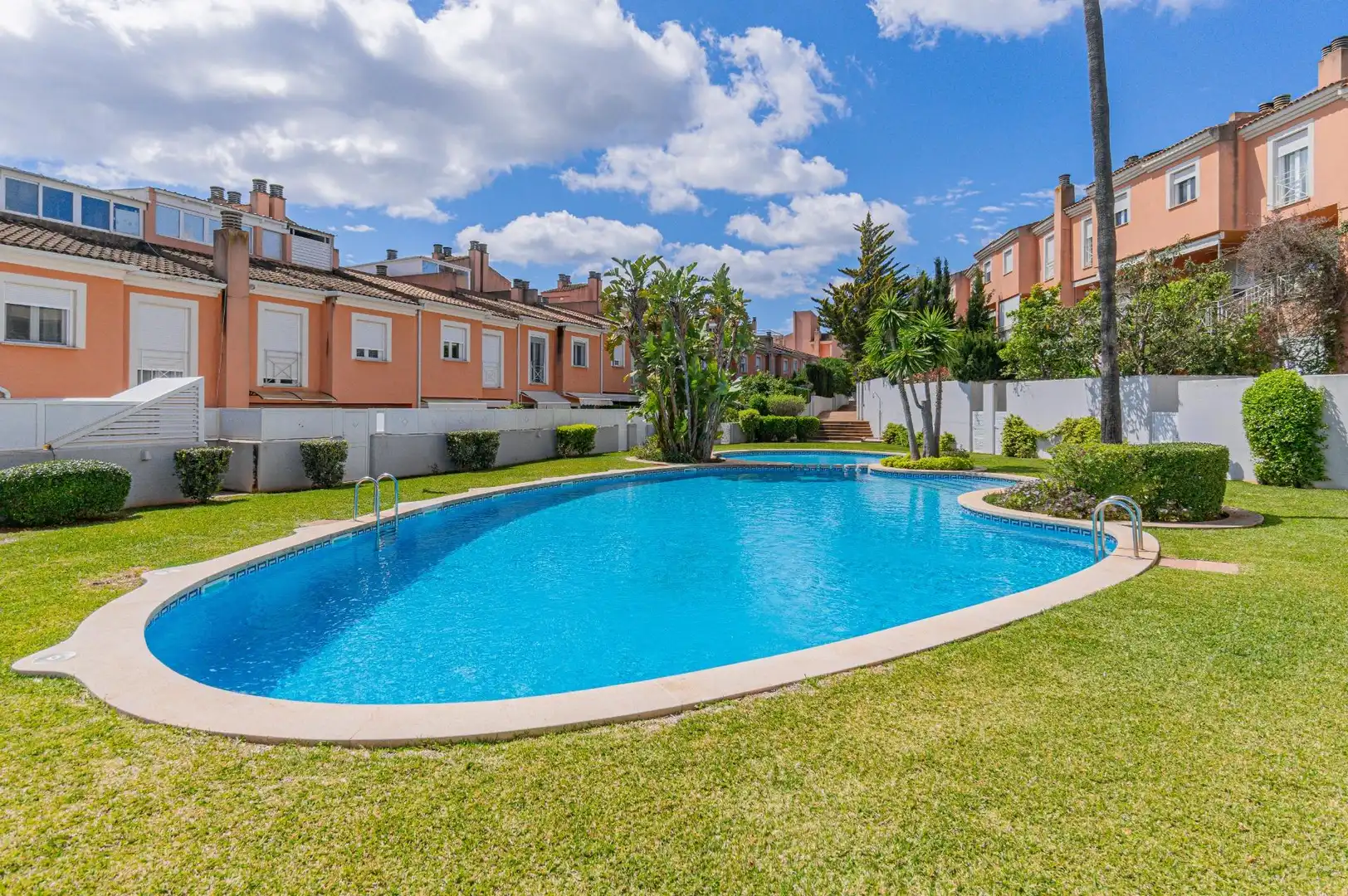 Piscina de Casa adosada en venda en  Palma de Mallorca amb Aire condicionat, Jardí privat i Terrassa