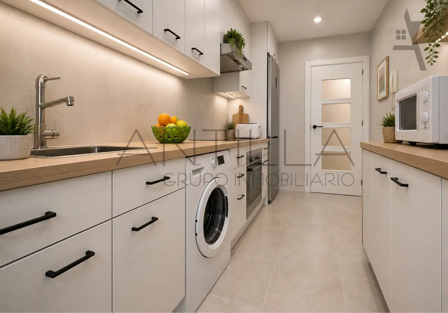 Kitchen of Flat for sale in Madrid  with Heating, Furnished and Alarm