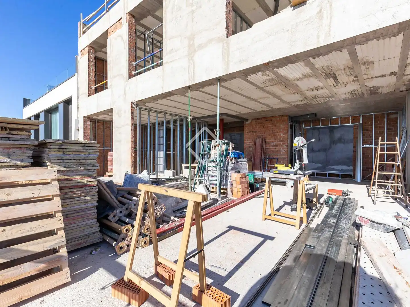 Vista exterior de Casa o xalet en venda en Esplugues de Llobregat amb Aire condicionat, Calefacció i Parquet