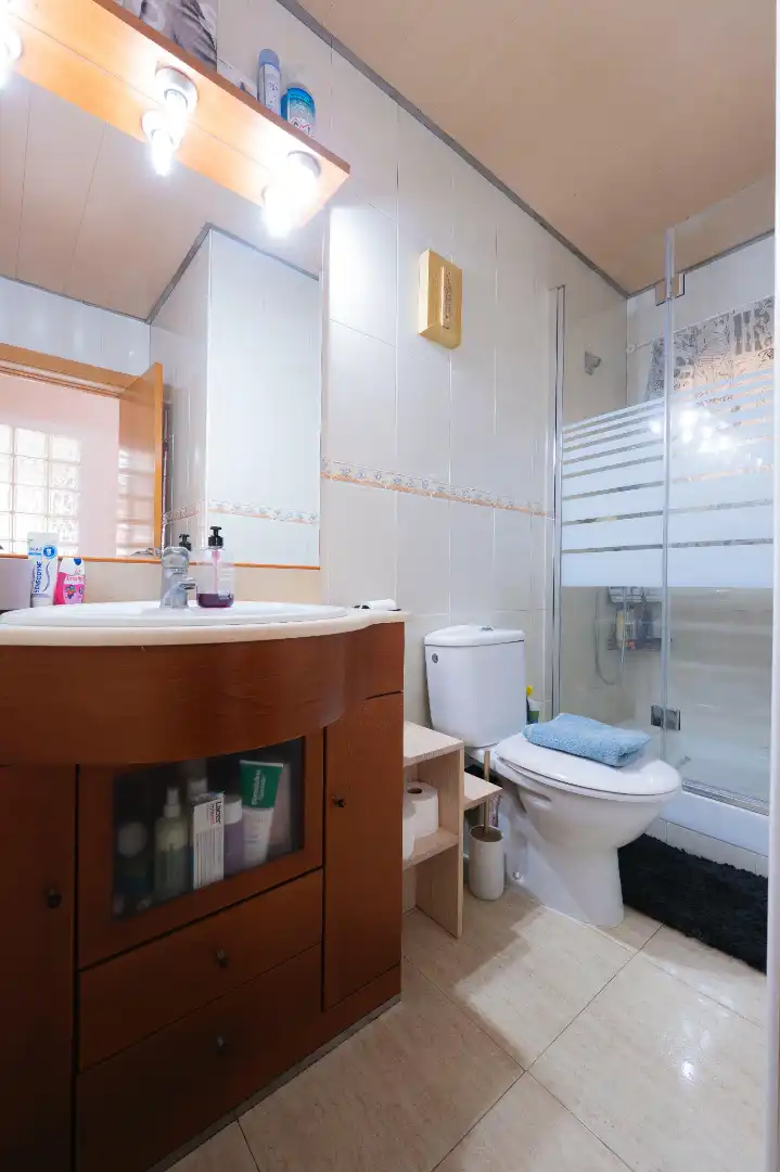 Baño de Piso en venta en Vilanova del Camí con Aire acondicionado, Calefacción y Trastero