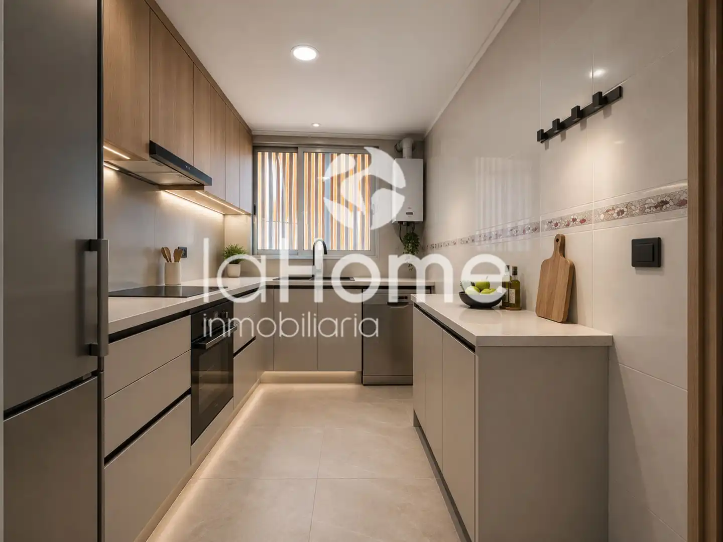 Kitchen of Flat for sale in Paterna  with Parquet flooring, Terrace and Storage room