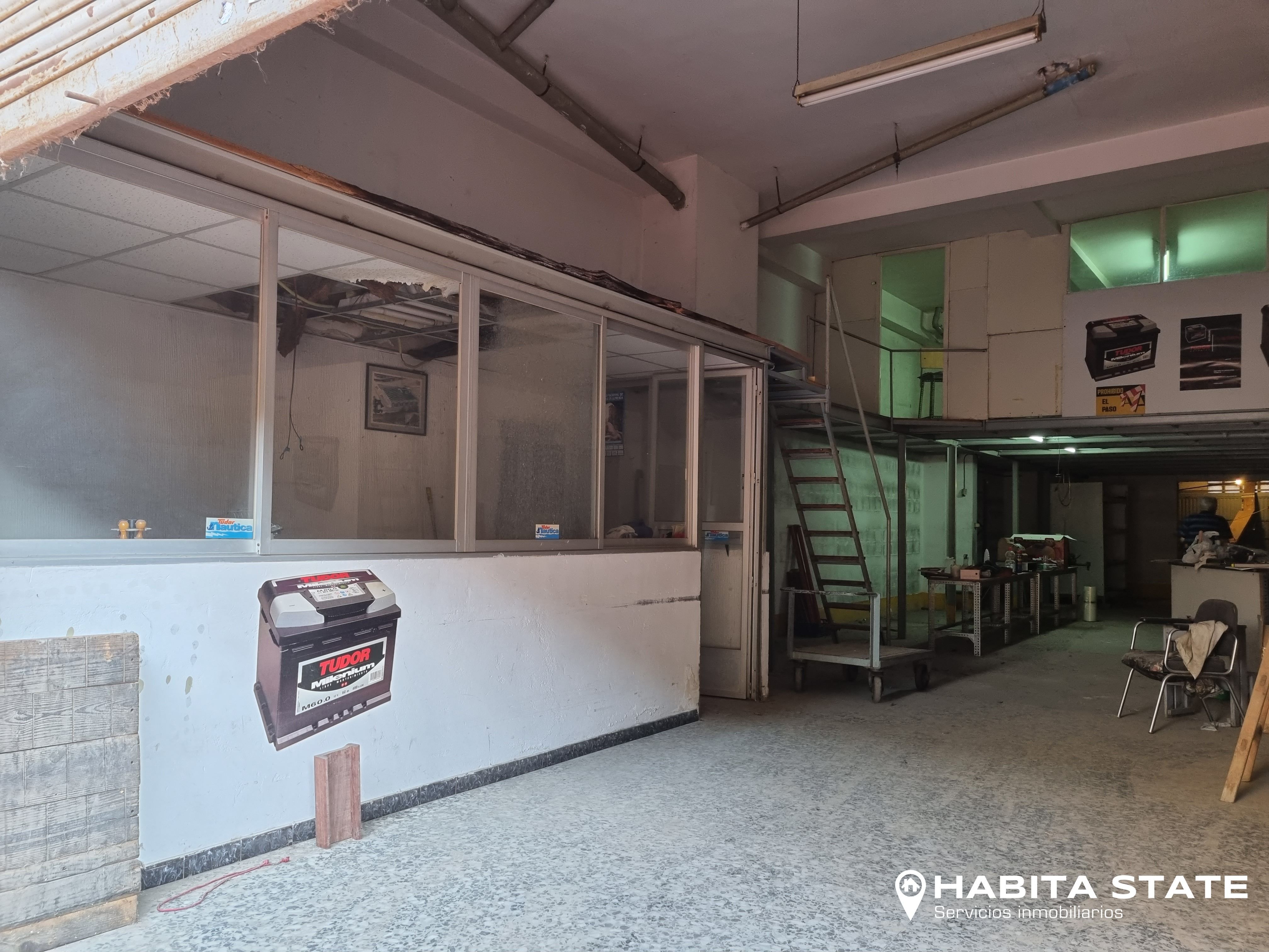 Premises to rent in  Almería Capital