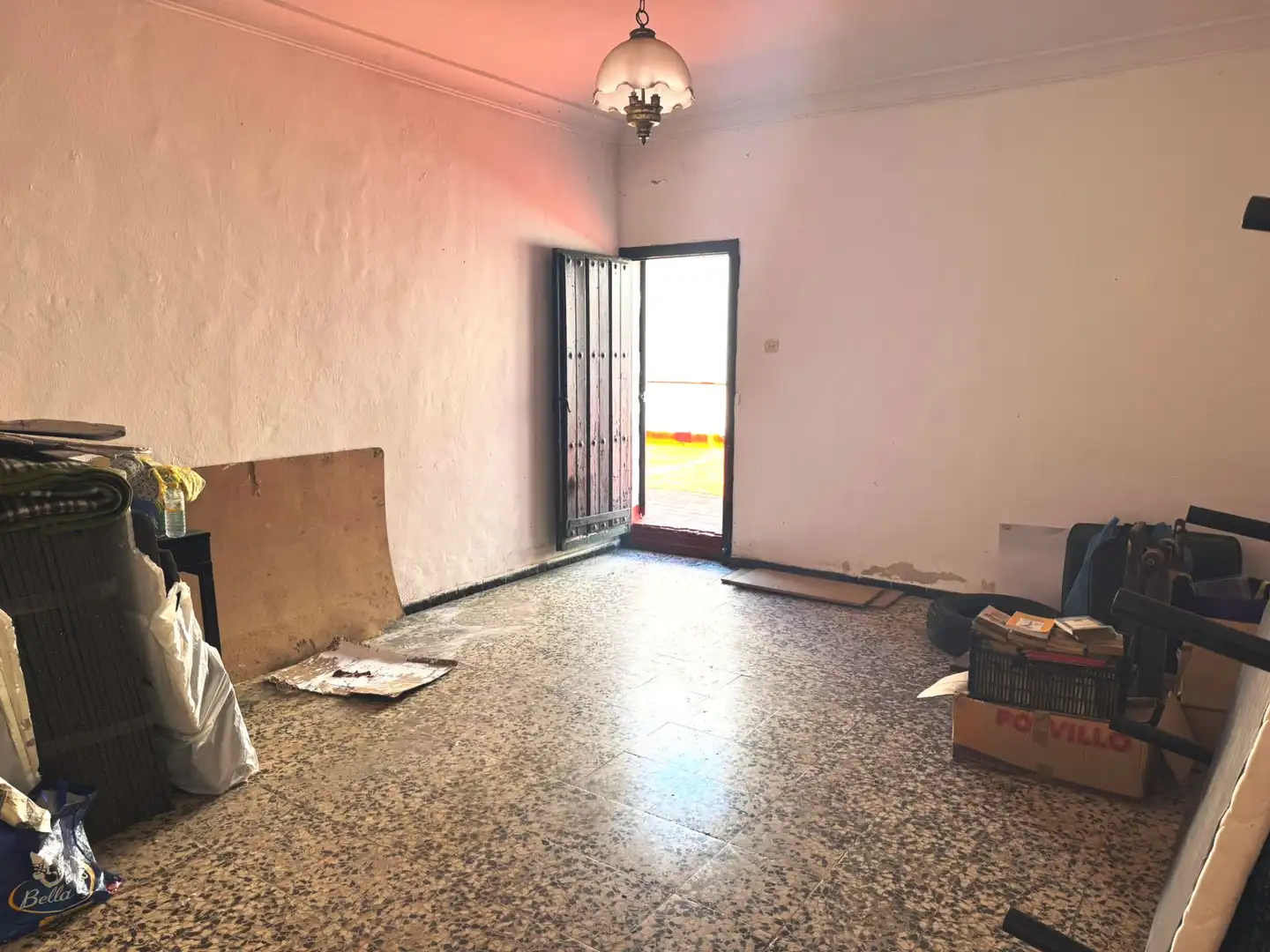 Sala d'estar de Casa adosada en venda en El Puerto de Santa María amb Jardí privat i Terrassa