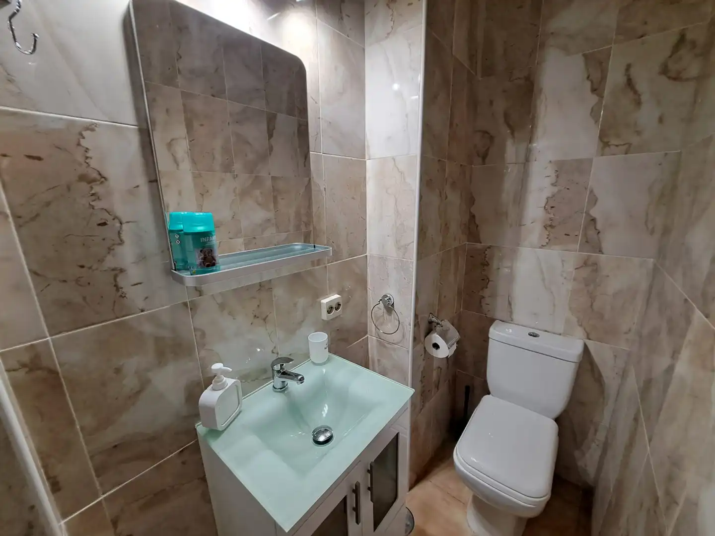 Baño de Estudio en venta en Benalmádena con Aire acondicionado, Terraza y Amueblado
