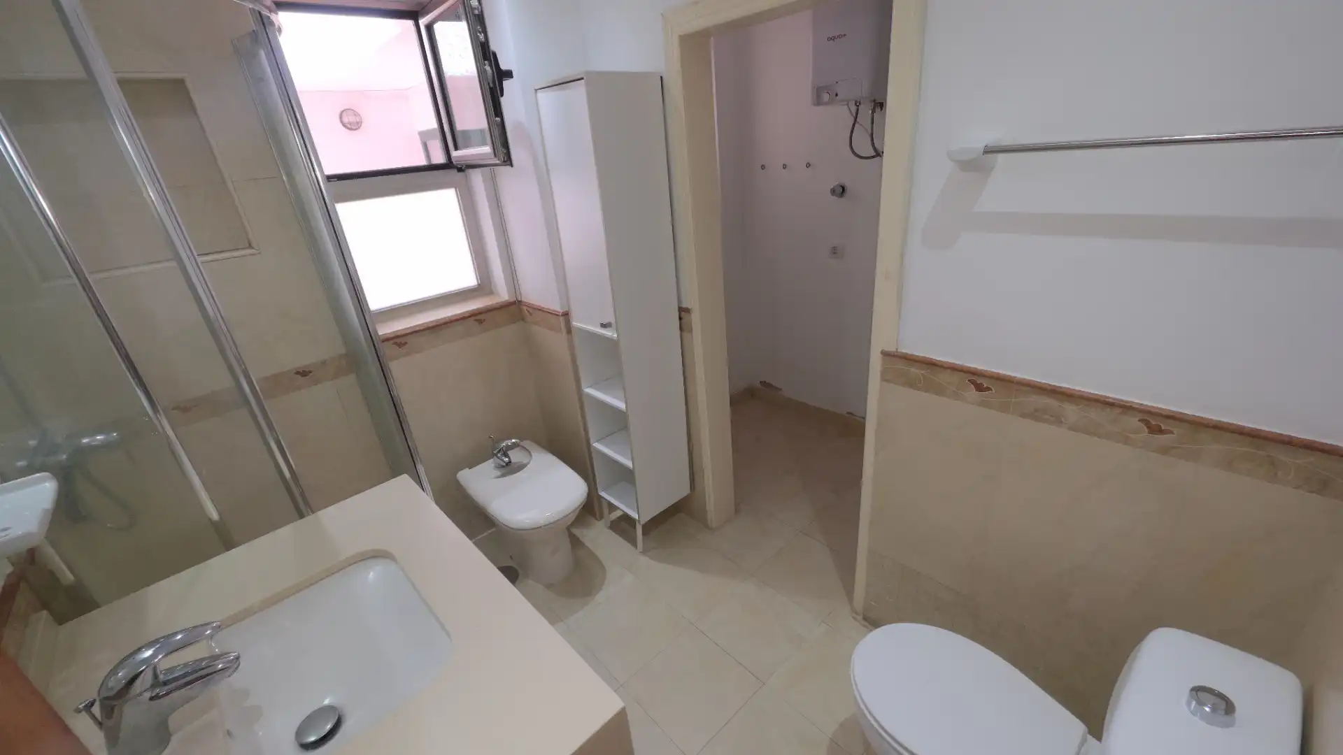 Baño de Piso de alquiler en Telde con Aire acondicionado, Amueblado y Horno