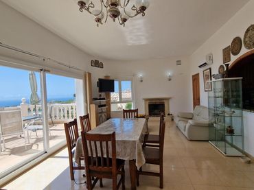 Villa con piscina in vendita a Cumbre del Sol