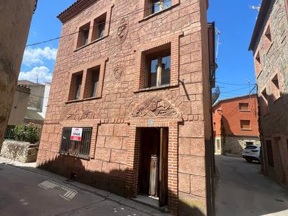 Exterior view of Single-family semi-detached for sale in Navaluenga  with Heating, Terrace and Storage room