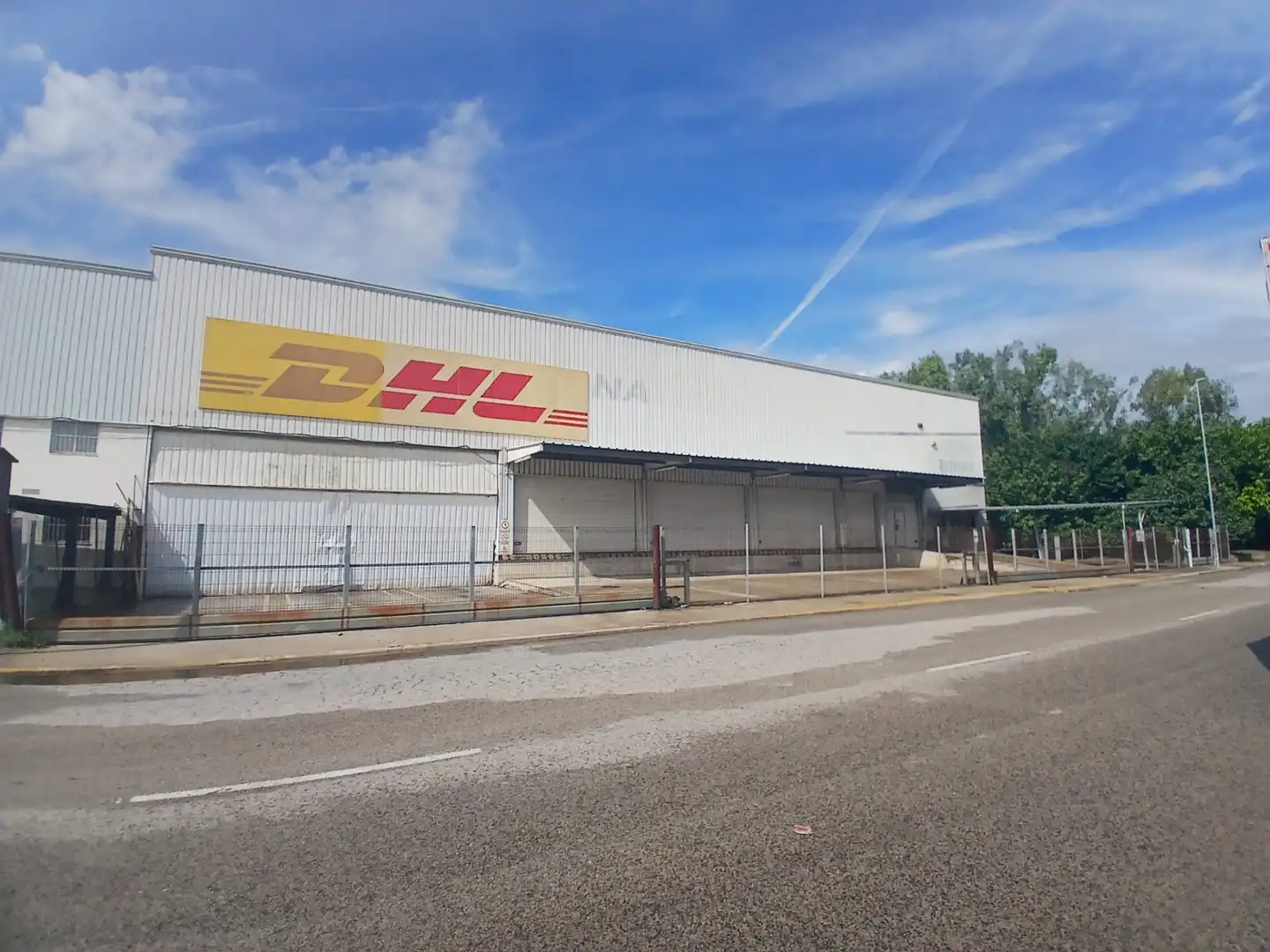 Vista exterior de Nave industrial en venta en Olèrdola con Alarma