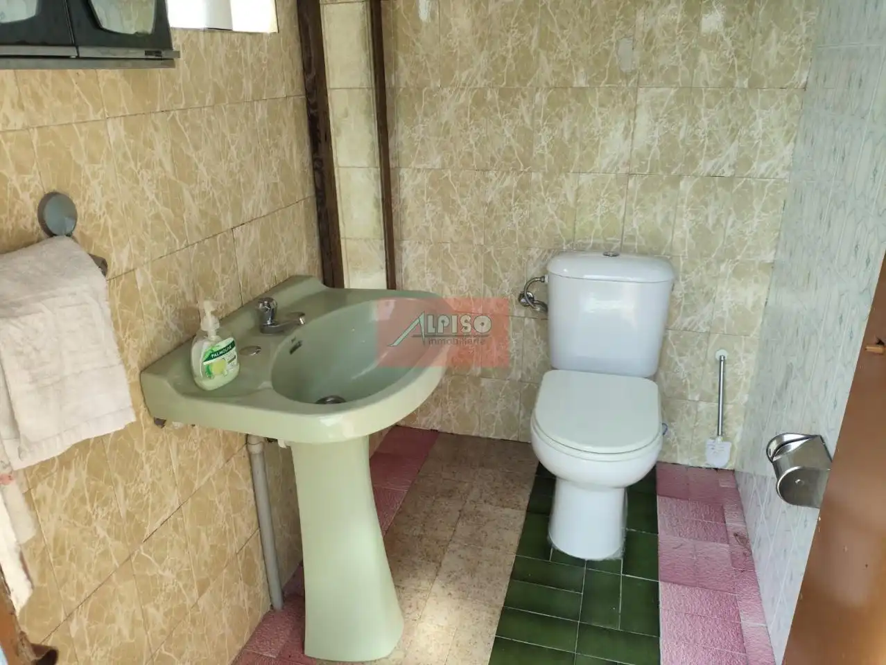 Bany de Casa o xalet en venda en Ourense Capital  amb Calefacció, Jardí privat i Traster