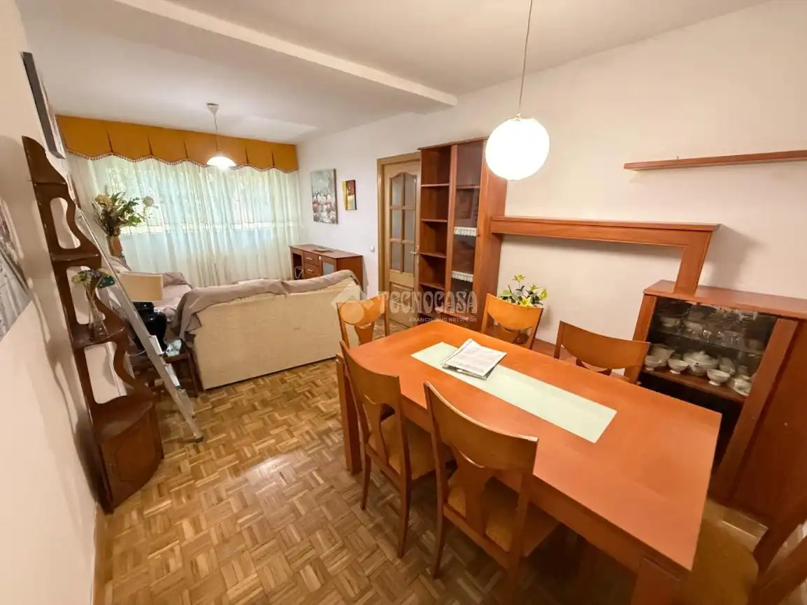 Sala d'estar de Pis de lloguer en Guadalajara amb Calefacció