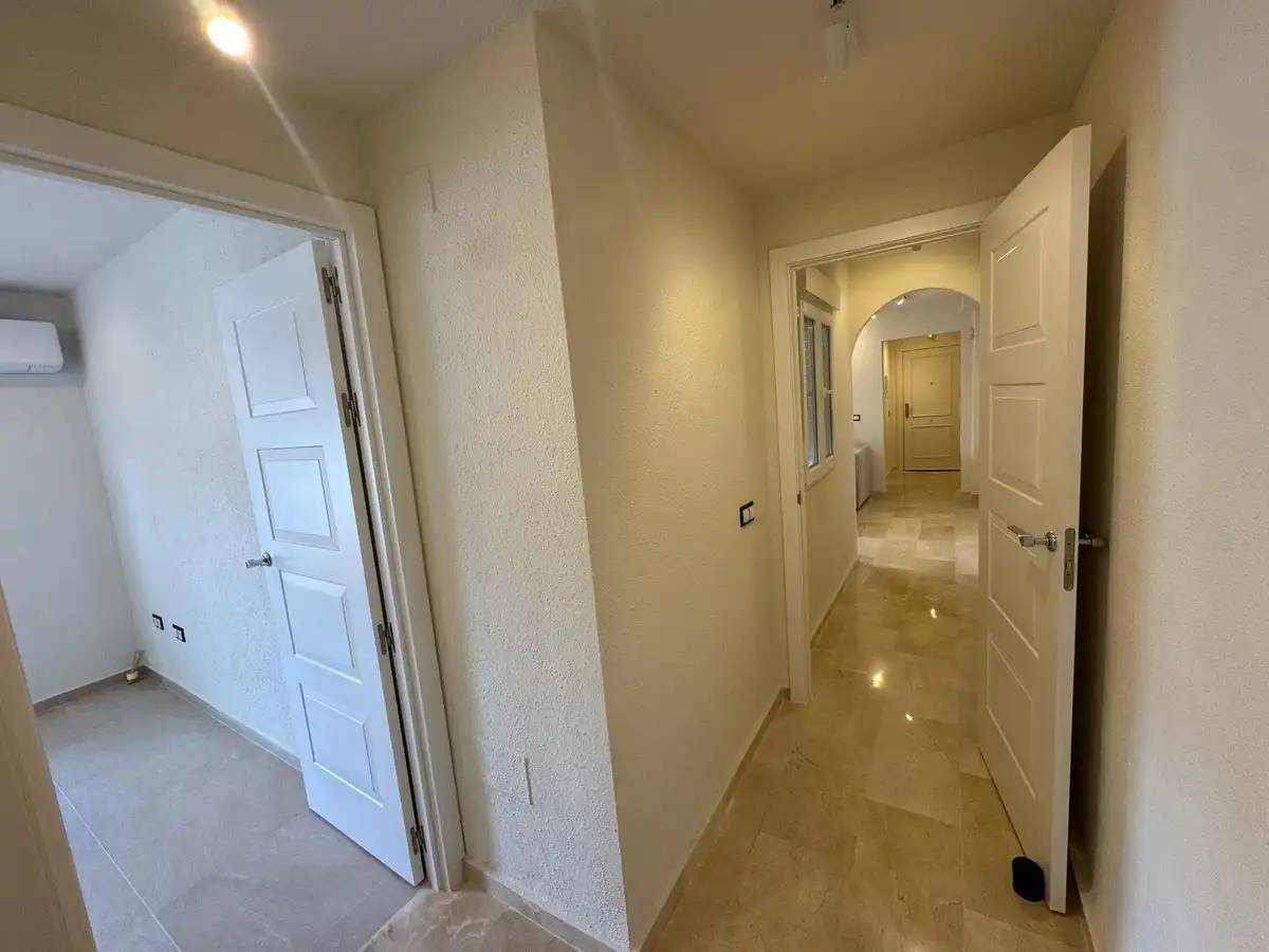 Flat for sale in Benahavís  with Air Conditioner and Terrace