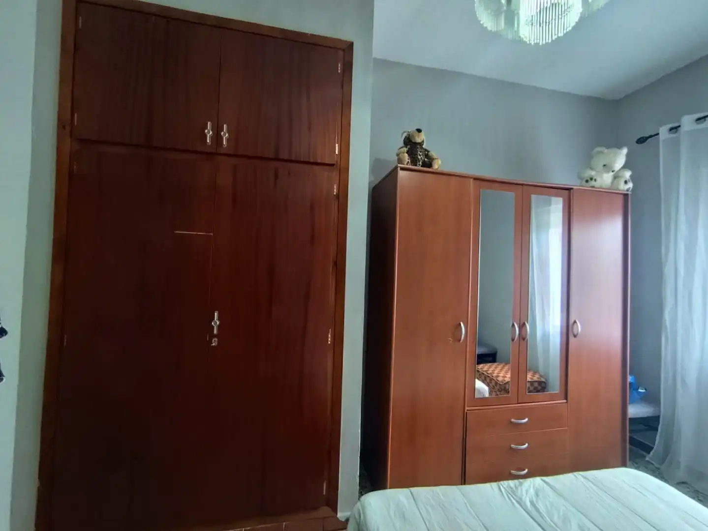 Dormitori de Casa o xalet en venda en Hinojos amb Jardí privat, Terrassa i Traster
