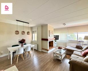 Sala d'estar de Casa o xalet en venda en L'Ametlla del Vallès amb Aire condicionat, Calefacció i Jardí privat