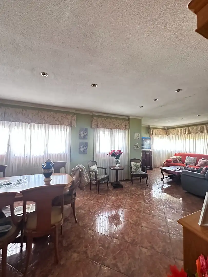 Comedor de Casa o chalet en venta en Las Rozas de Madrid con Aire acondicionado, Calefacción y Jardín privado