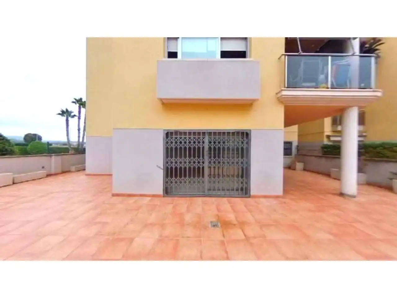 Vista exterior de Pis en venda en Cubelles amb Terrassa