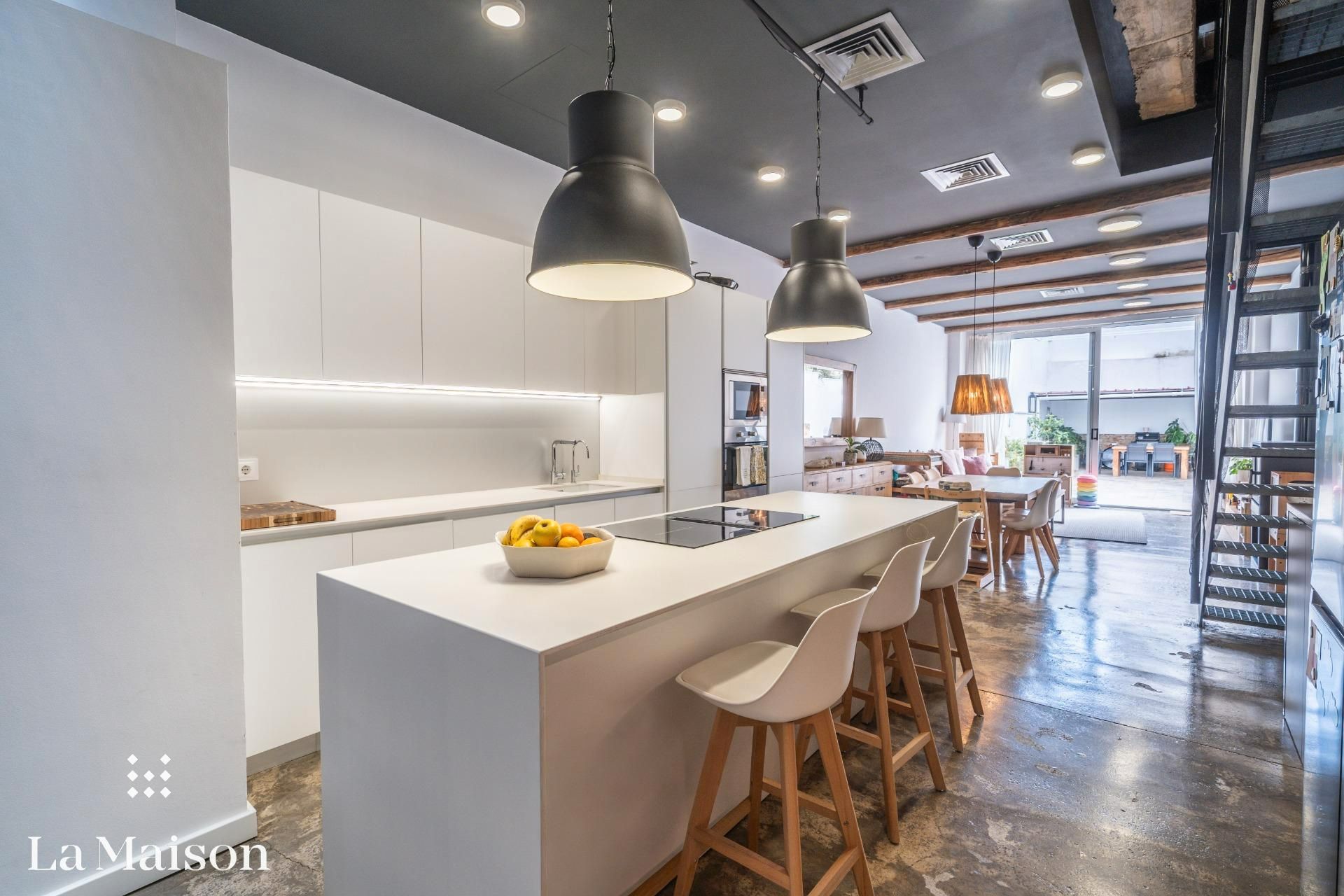 Cuina de Casa o xalet en venda en Mataró amb Aire condicionat i Terrassa