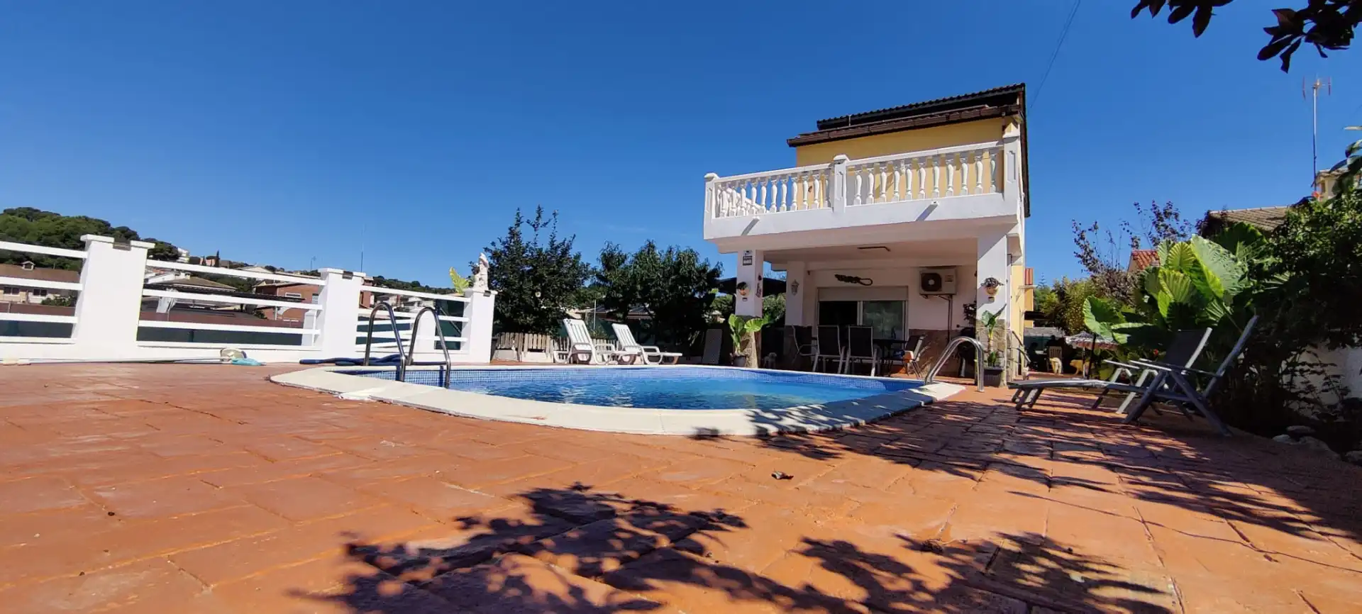 Piscina de Casa o chalet en venta en Cunit con Aire acondicionado, Calefacción y Jardín privado