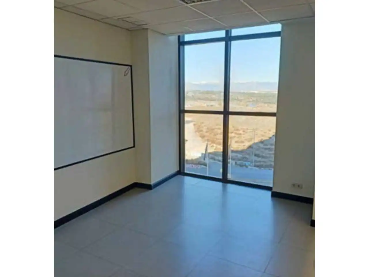 Office for sale in Madrid  with Air Conditioner and Alarm