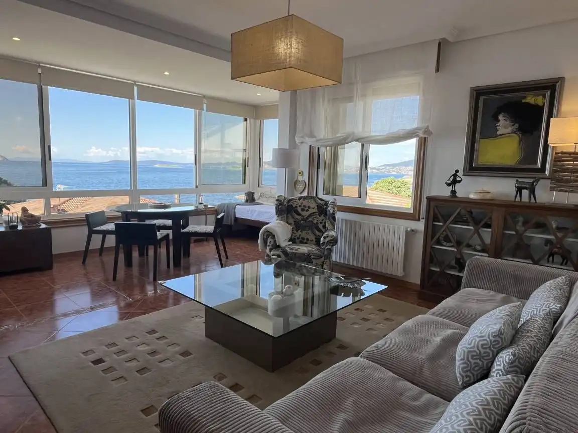 Sala de estar de Finca rústica de alquiler en Baiona con Jardín privado, Terraza y Piscina