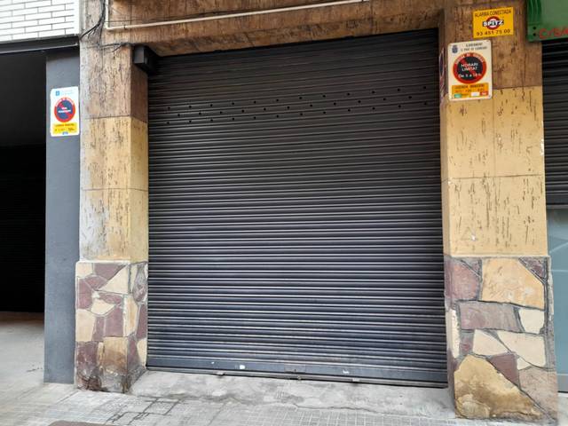 Local comercial en Alquiler en Estruch - Eixample