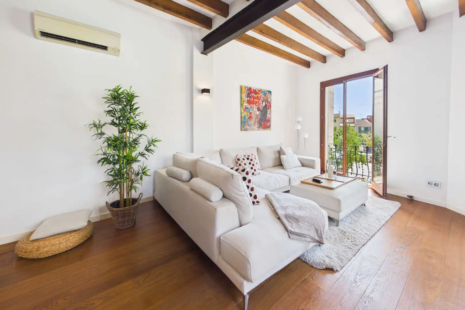 Sala d'estar de Àtic en venda en Inca amb Aire condicionat, Parquet i Terrassa