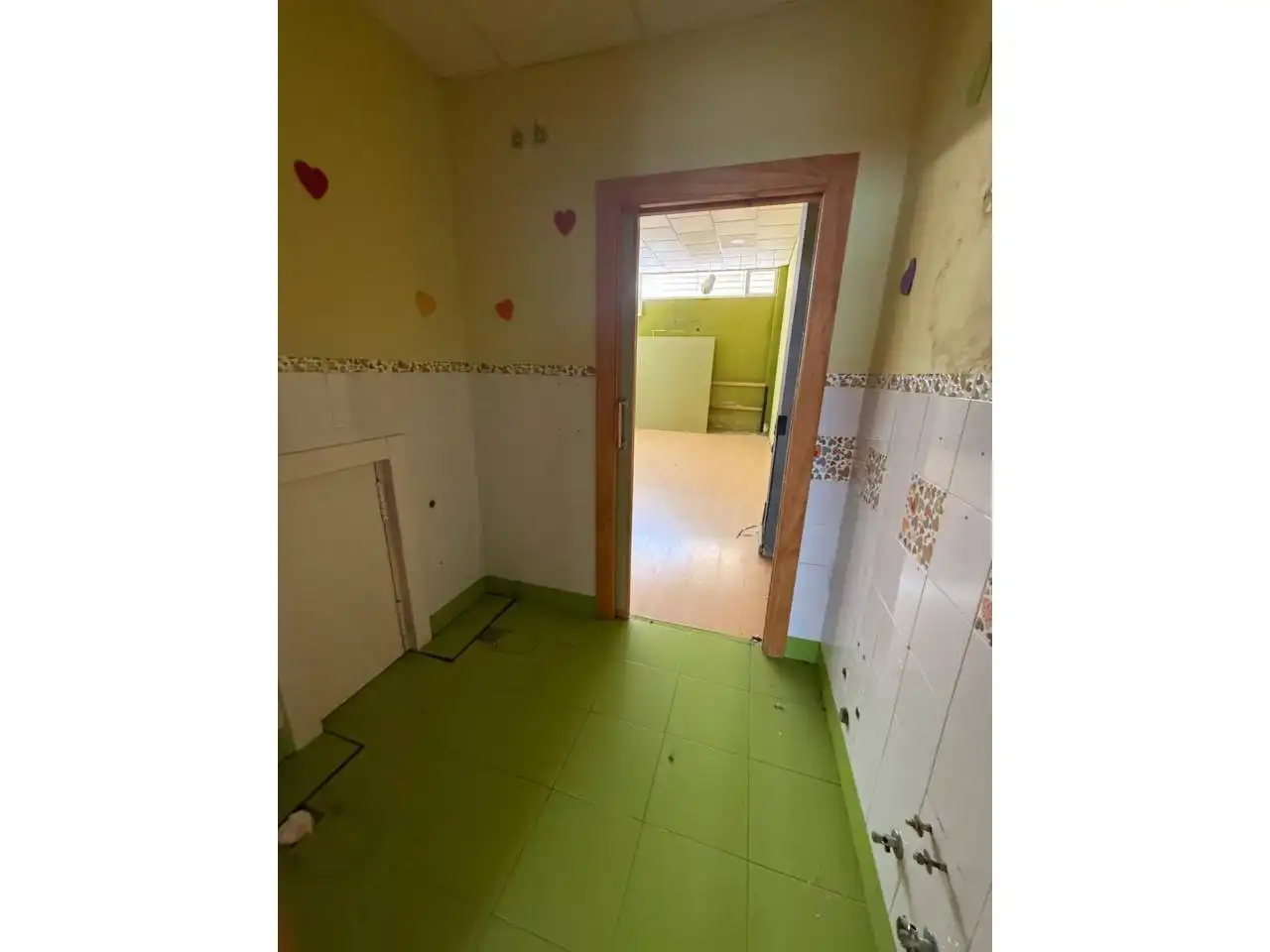 Local comercial en venda a Úbeda, imagen 2