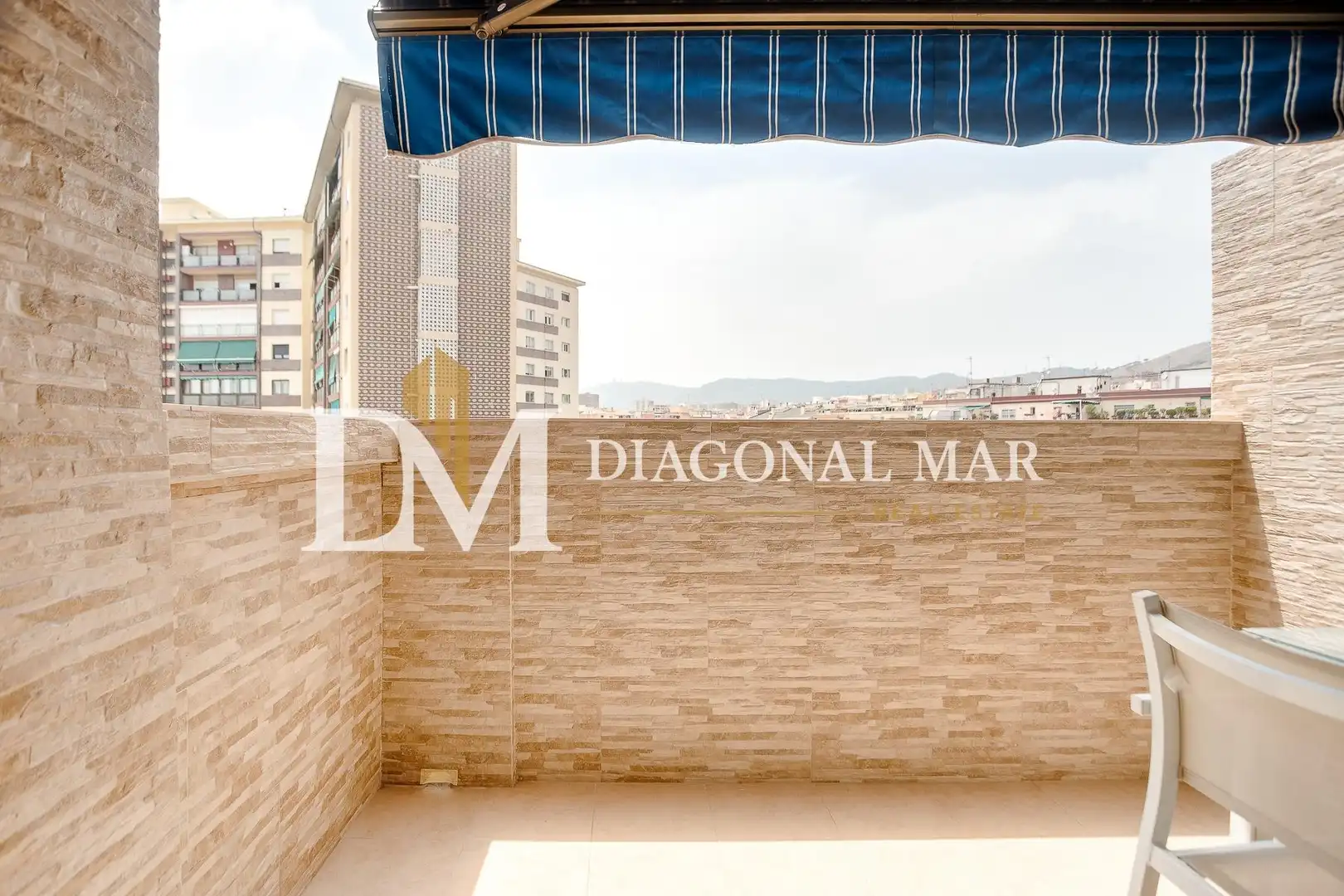 Terrassa de Dúplex en venda en Barcelona amb Aire condicionat i Balcó