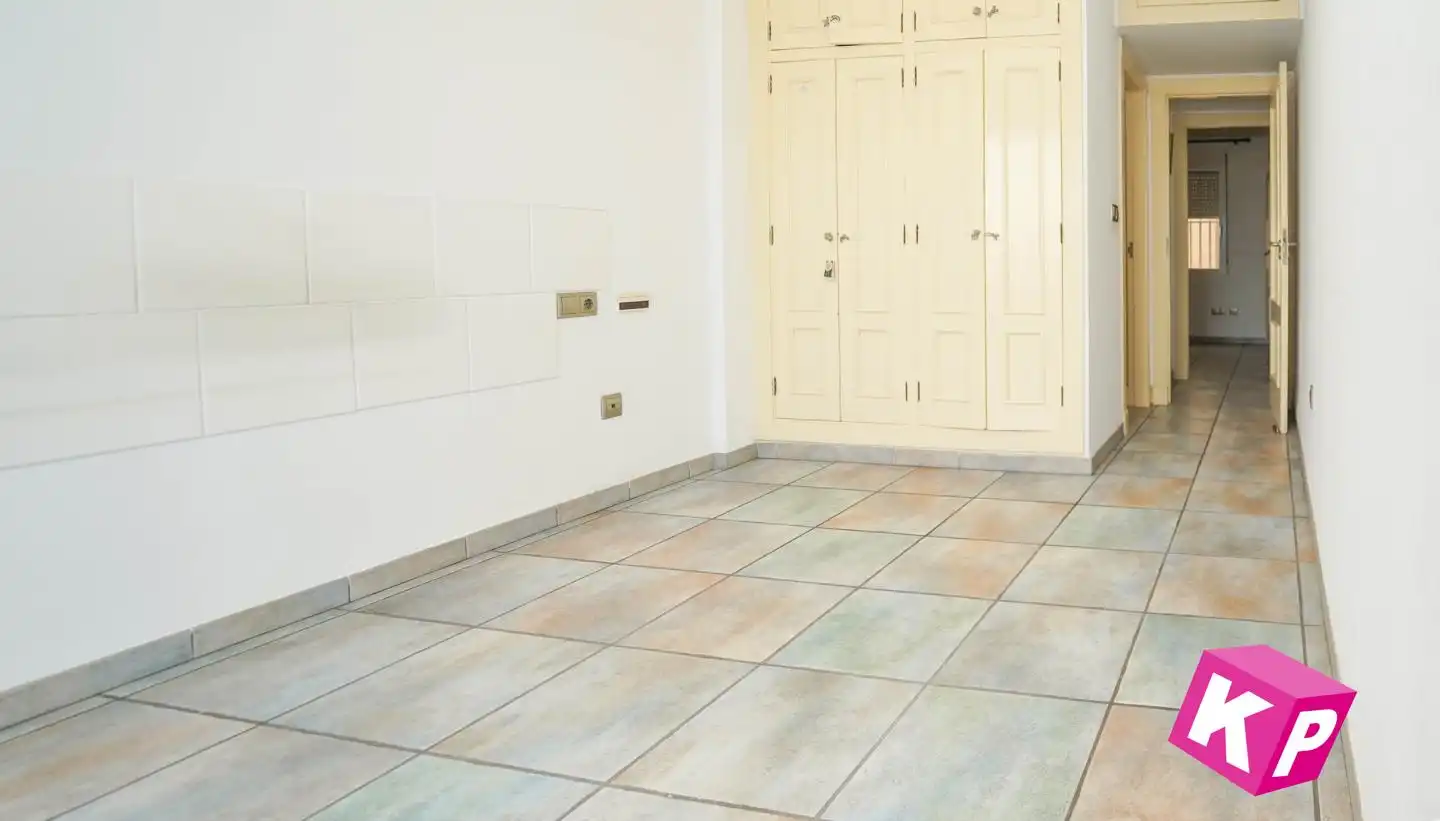 Wohnung zum Verkauf in Santa Pola mit Klimaanlage, Heizung und Terrasse