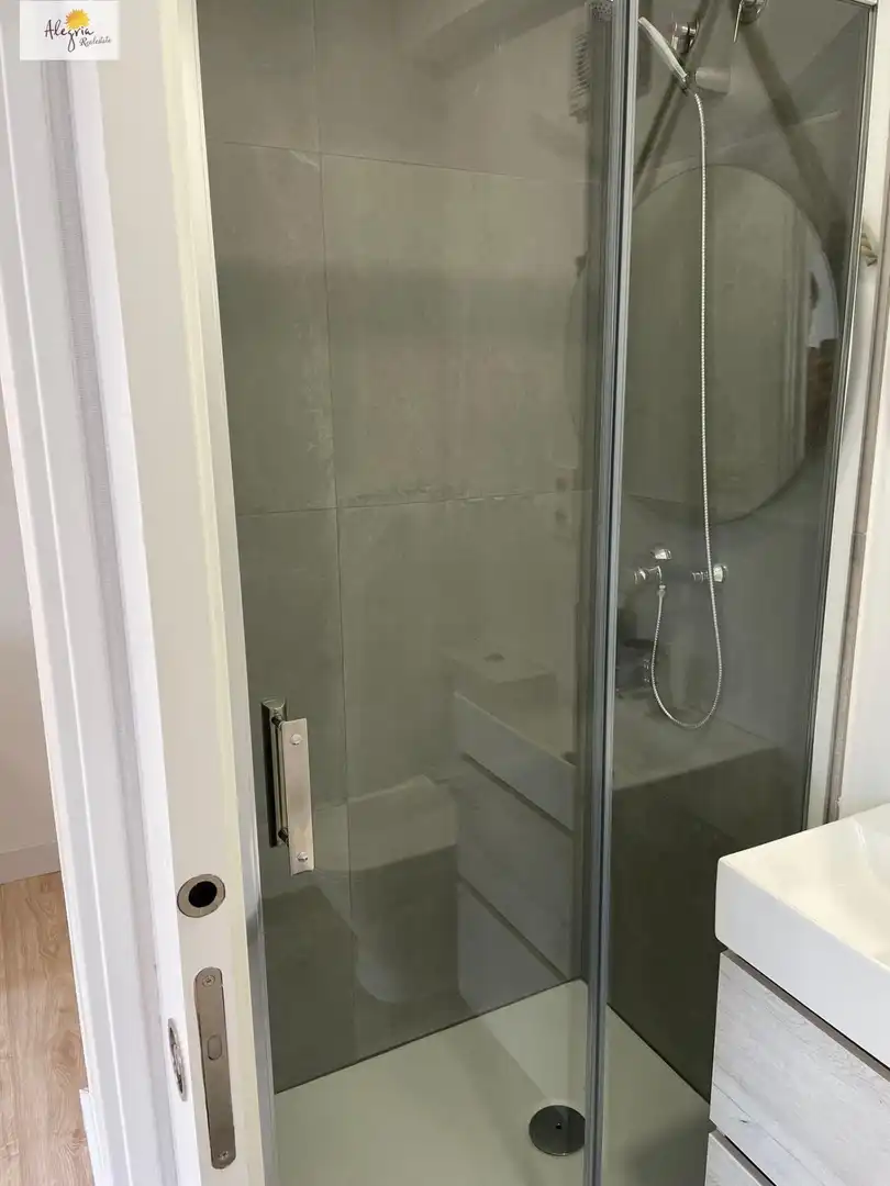 Baño de Apartamento en venta en Valencia con Aire acondicionado