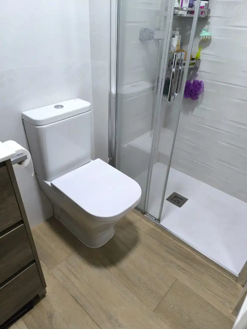 Bathroom of Flat for sale in Zaragoza  with Air Conditioner, Heating and Terrace
