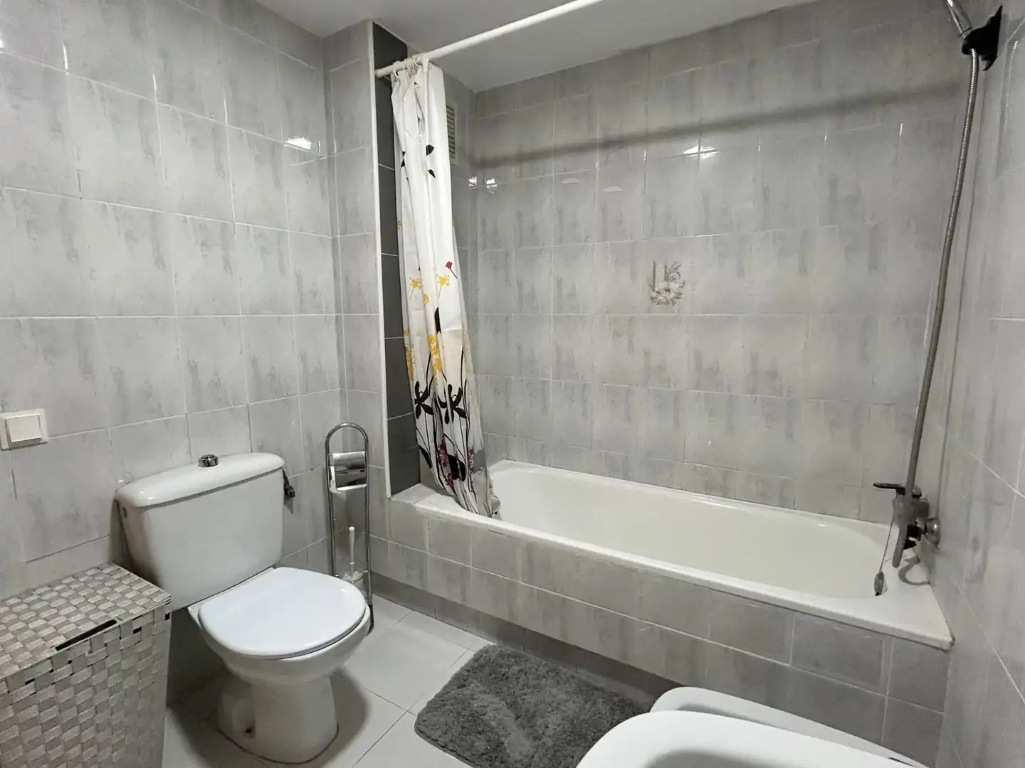 Baño de Piso en venta en Gandia con Aire acondicionado, Calefacción y Amueblado