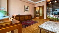 Sala d'estar de Pis en venda en Vitoria - Gasteiz amb Calefacció, Parquet i Terrassa