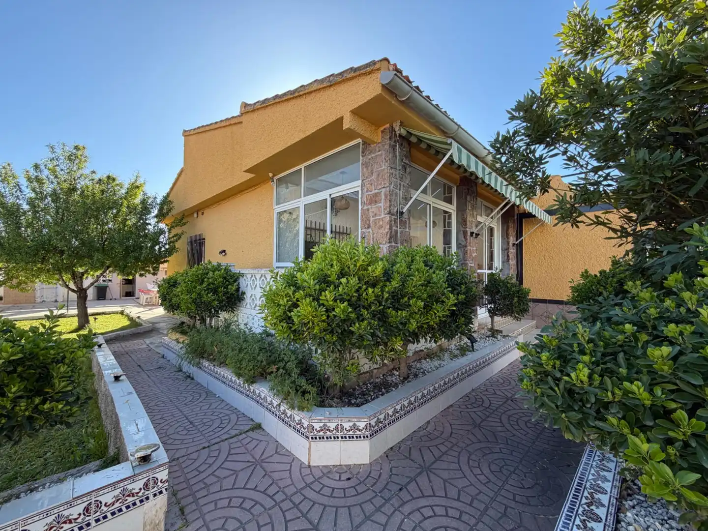 Vista exterior de Casa o chalet en venta en Llíria con Aire acondicionado, Calefacción y Jardín privado